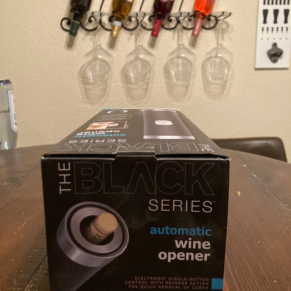 Automatic Wine Bottle Opener - Picture 10 of 13
